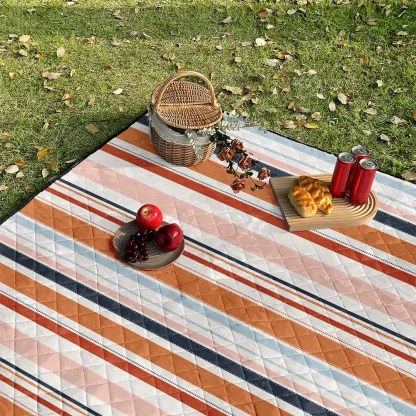 Foldable Waterproof Picnic Rugs - Image 2