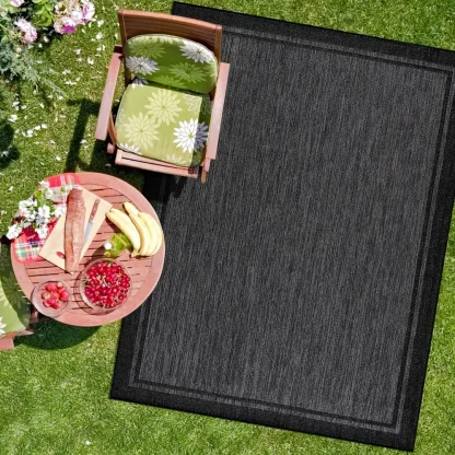 Minimalist Black Outdoor Rug