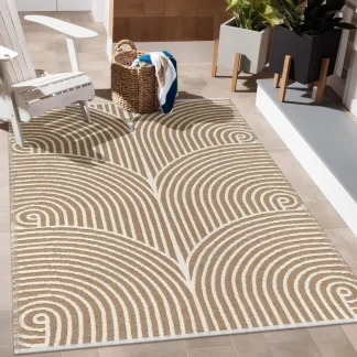 Reversible Minimalist Outdoor Rug
