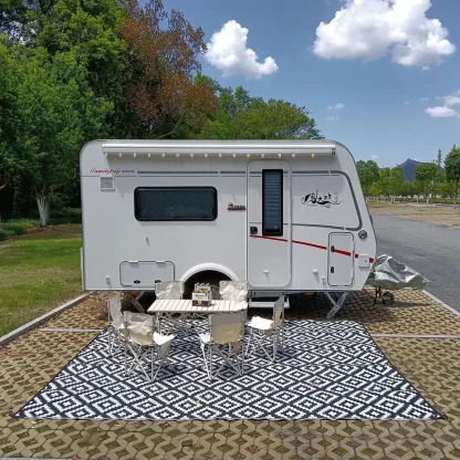 Reversible Light Weight Outdoor Rug - Image 2