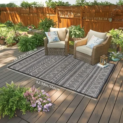 Gray Geometric Pattern Outdoor Rug