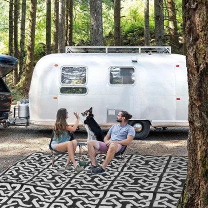 Reversible Patterned Outdoor Rug - Image 2